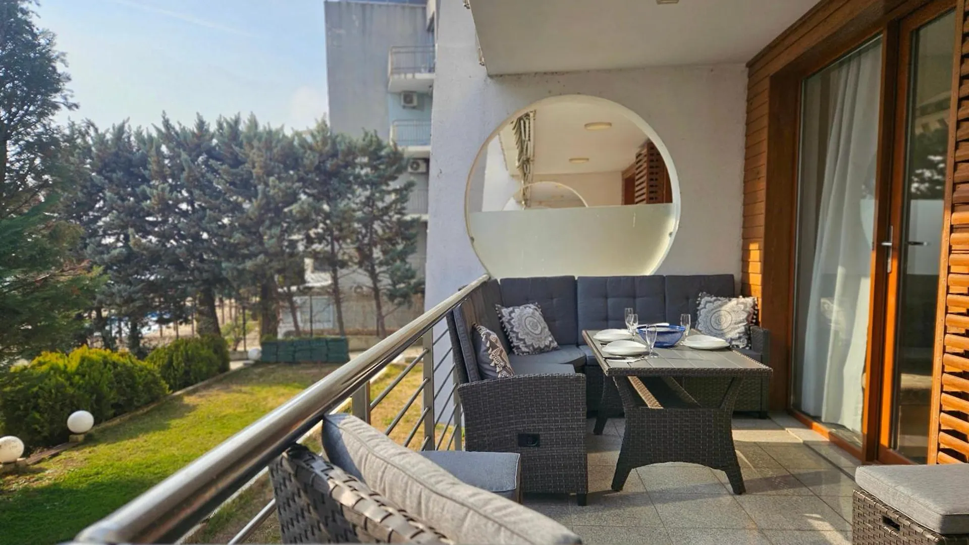 Apartment Двустаен Апартамент Поморие